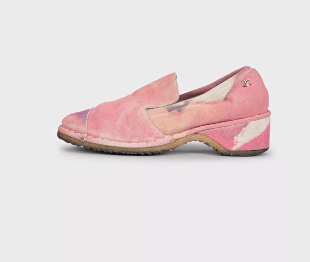 Chanel Pink Suede Pumps with Iconic Logo - Size 38